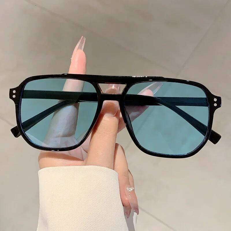 Vintage Double Bridges Men Square Sunglasses Fashion Clear Ocean Lens Eyewear Women Trending Rivets Sun UV400 Glasses Y260207