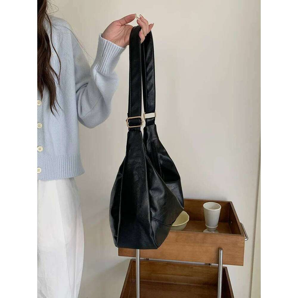 PU Leather Women's Hobos Shoulder Bags Large Capacity Female Travel Messenger Bag Solid Color College Girls Book Handbags Tote C260207