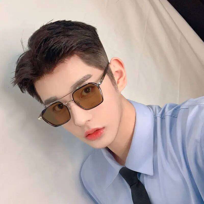 New Men Square Small Frame Men's Color Changing Fashion Sunglasses Outdoor Driving Eyewear UV400 Oculos De Sol Y260207