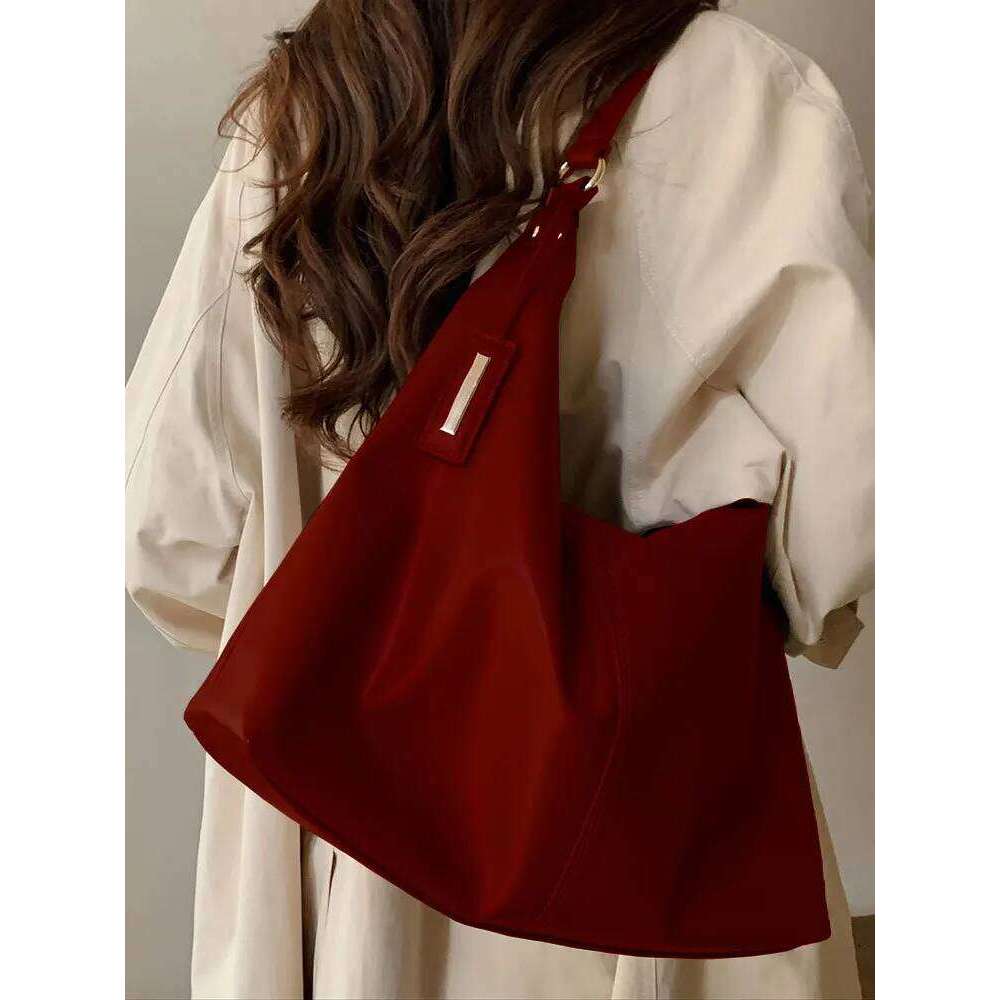 2025 Niche Design New Commuter Fashion Tote Women's Bag Red Versatile Large Capacity Shoulder Bags C260207