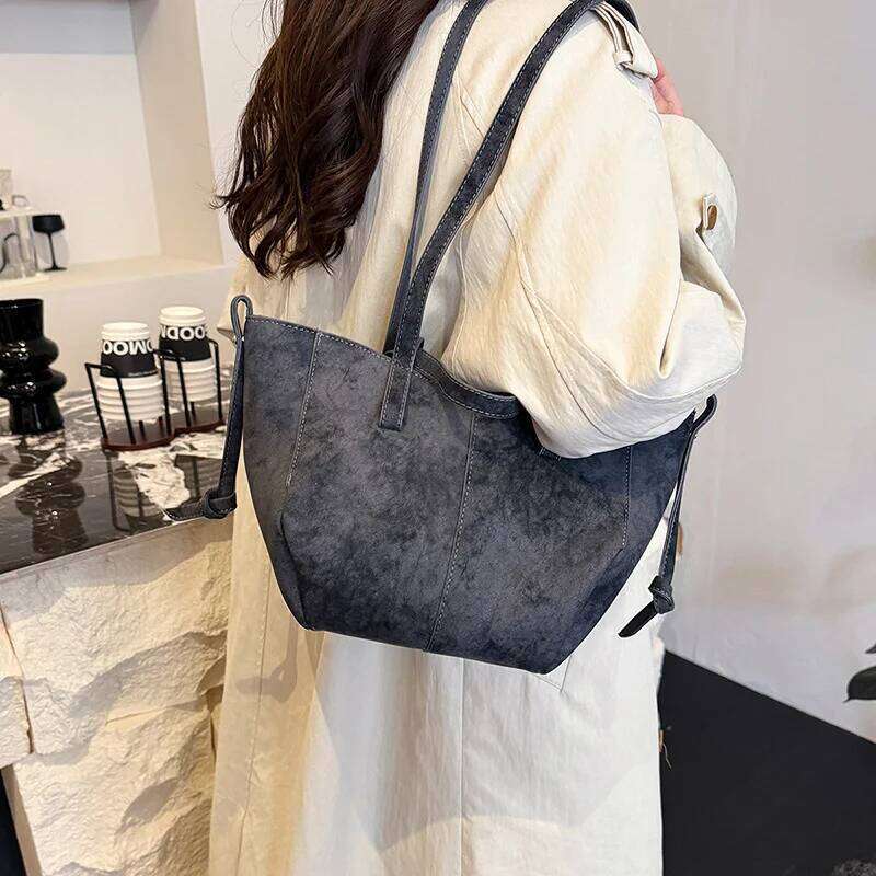 New Womens PU Leather Bags Retro Tote Autumn Winter Suede Large Capacity Shoulder Versatile Commuting Bag C260207