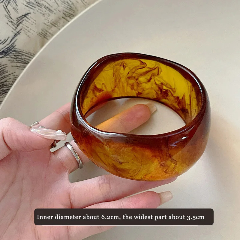 32 Style Acrylic Resin Bangles for Women Retro Punk Coffee Smudging Bangale Personality Irregular Wide Wristband Party Jewelry M 260120