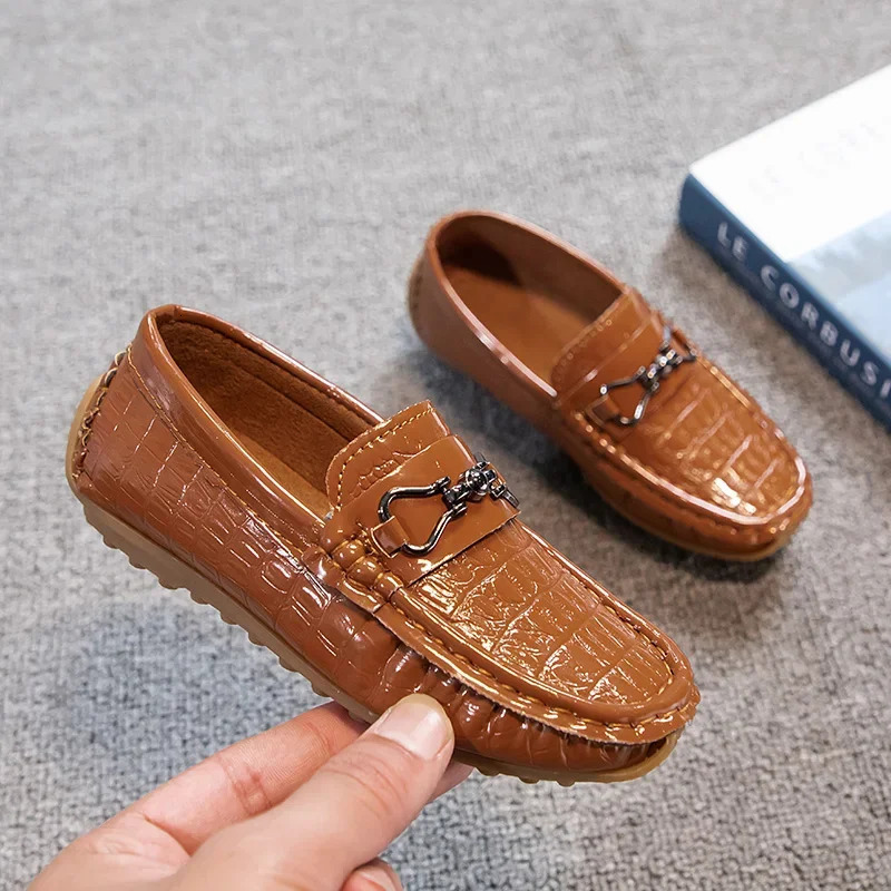 Boys Loafers Non-slip Childrens Leather Shoes All-match Four Seasons Metal Buckle Shiny Simple Kids Fashion Moccasin Shoes 260126