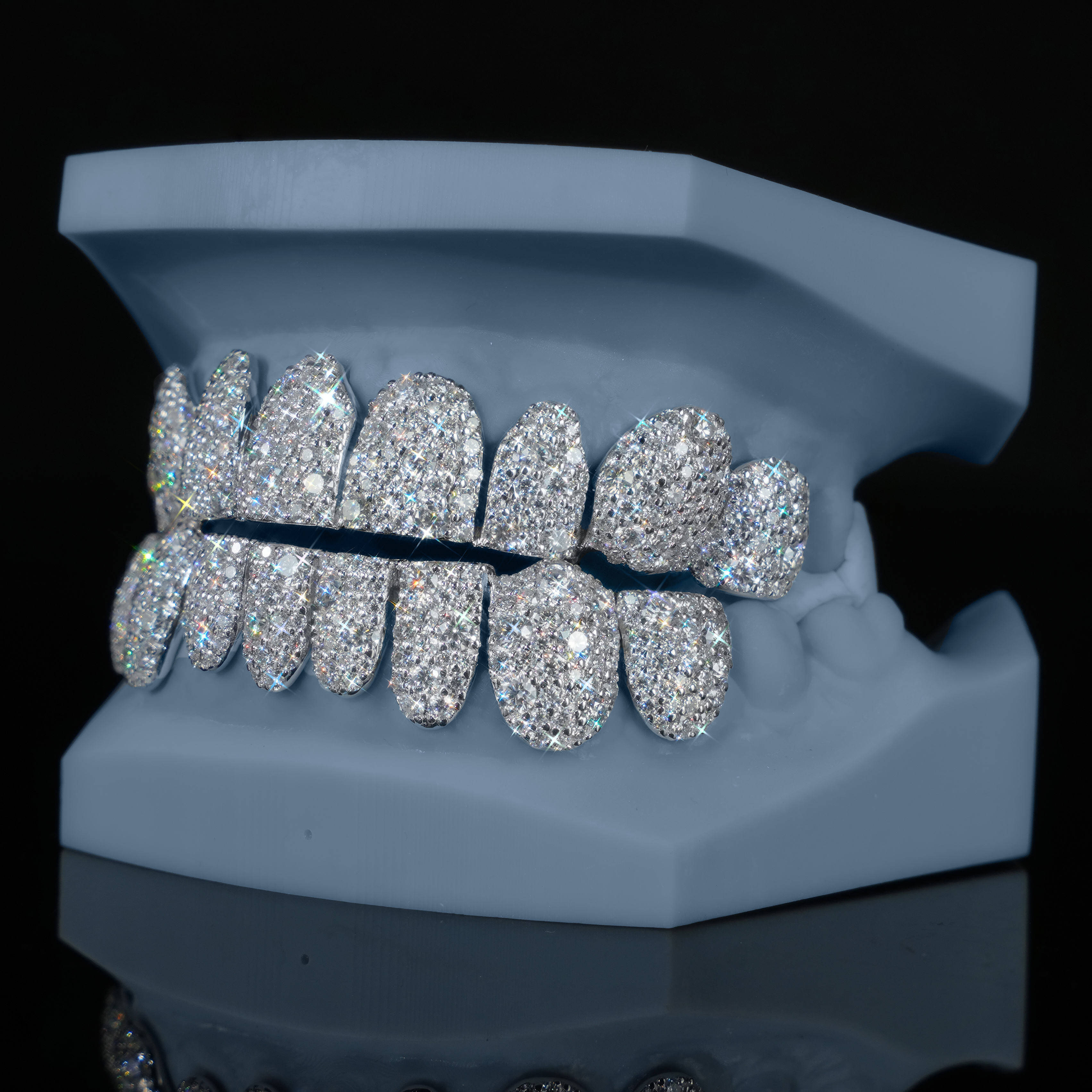 ZAWO HOUSE Mosaic Setting Hip Hop Custom Unisex Teeth Grillz 925 Sterling Silver Moissanite