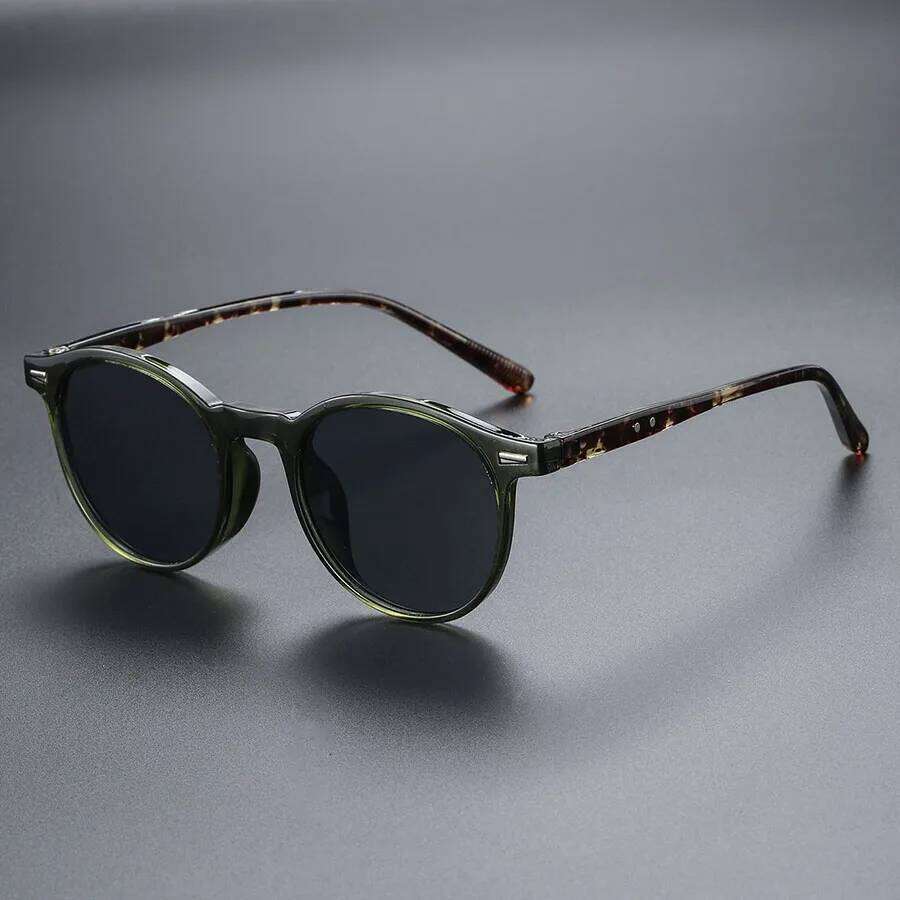 Trendy retro round glasses, black gray lenses in a school style, suitable for both men and women. Y260207