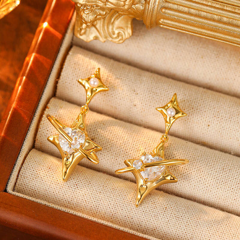 Fashionable High-End Sparkling Star Light Luxury Creative Design Sweet Stud Versatile Personality Beautiful Earrings