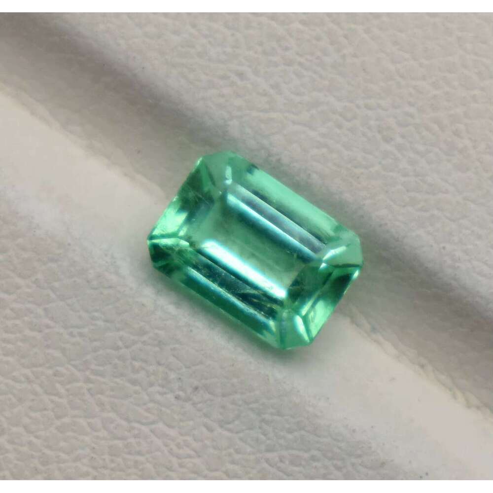 1.80 Ct Colombian. Natural Gemstone. Vivid Green 8X6 Mm Emerald Loose Gemstone For Jewelry Makings