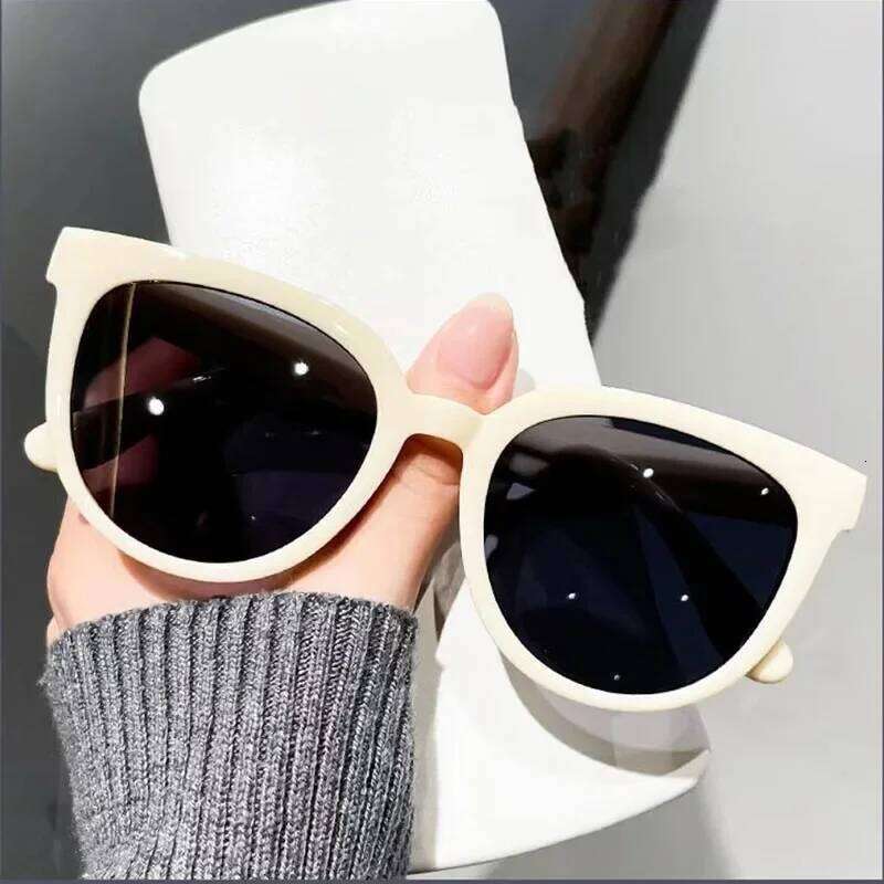 New Small Frame Circular Shape Sunglasses Women's Brand Designer Fashion Sun Glasses Women Travel Eyewear UV400 Oculos De Sol Y260207