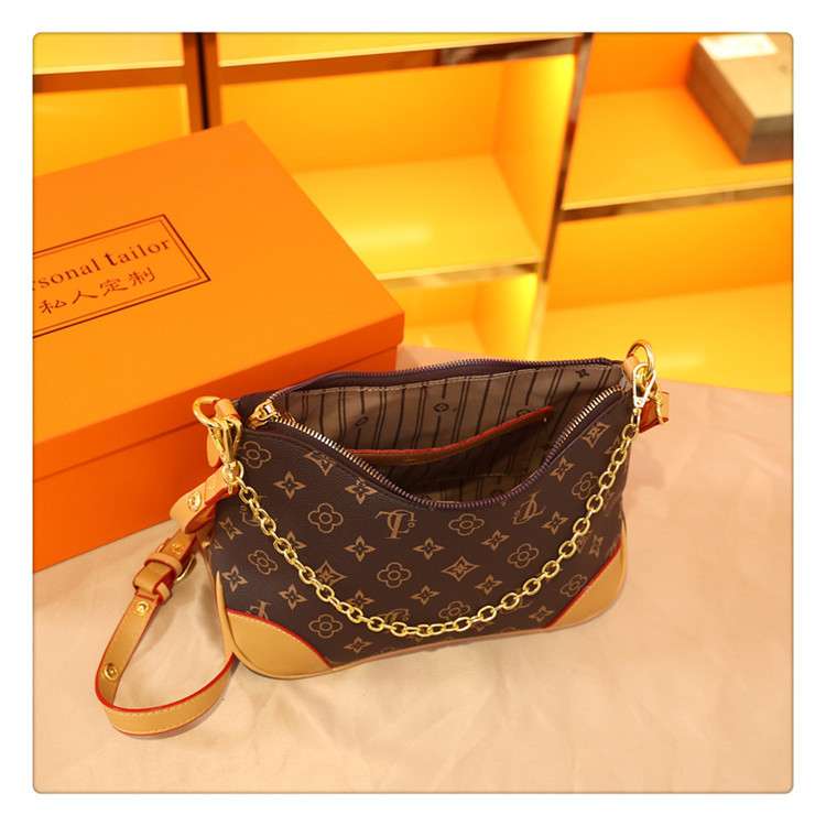 2026 New Style Crossbody Dumpling Bag for Women, Vintage Flower Cowhorn Bag, Versatile Large Capacity Single-Shoulder Underarm Bag, Luxury Lettering B