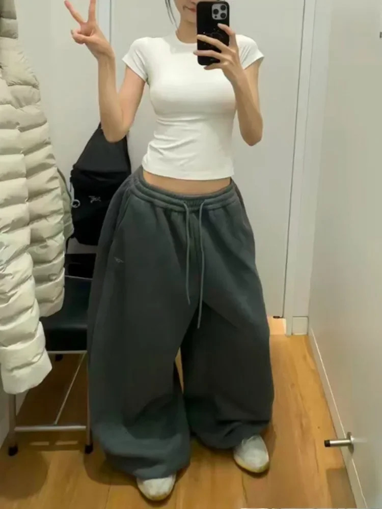 Y2K Streetwear Gray Sweatpants Woman Korean Oversized Loose All Match Sports Pant High Waist Drawstring Casual Wide Leg Trousers 260130