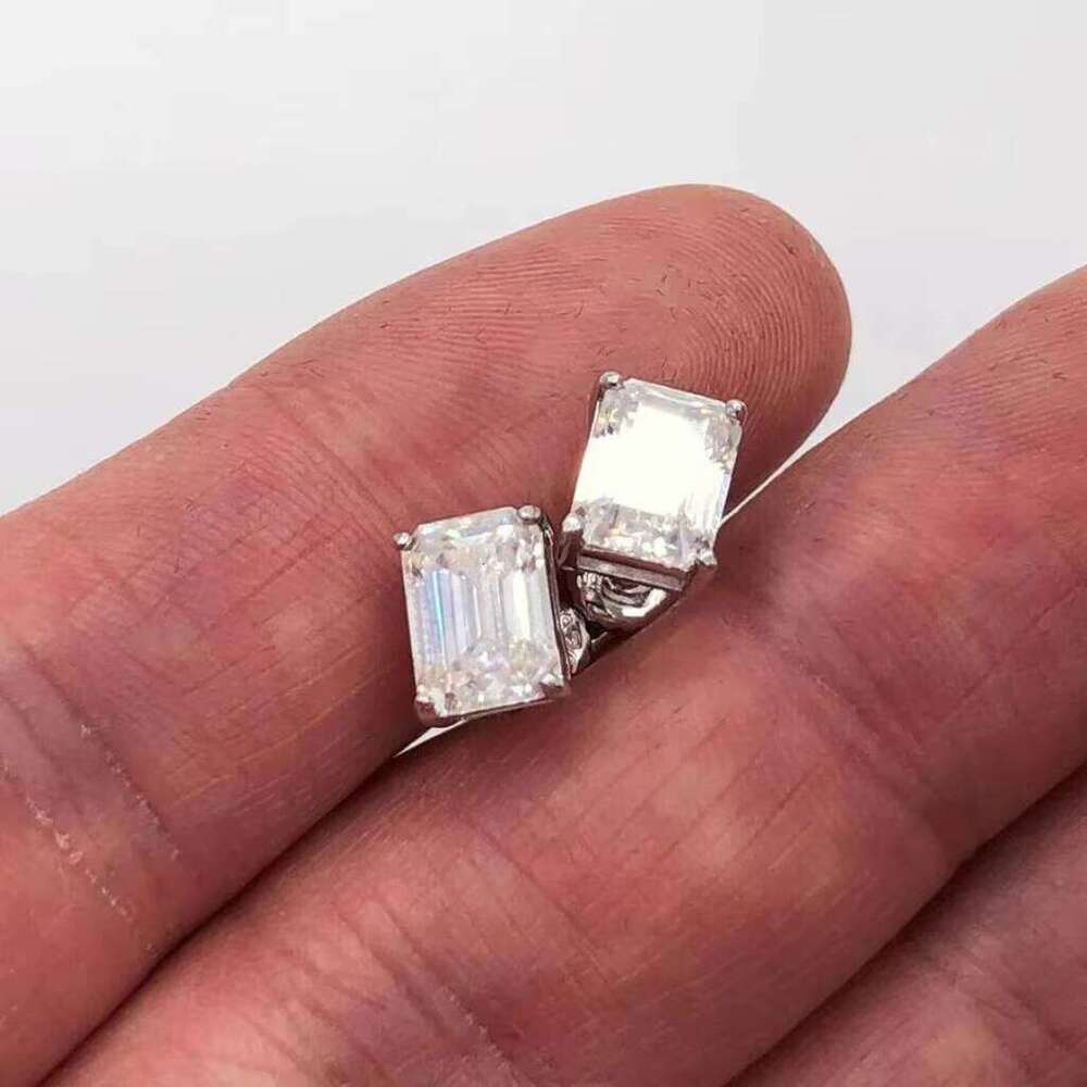 Luxury 925 Sterling Silver Moissanite Diamond Custom Designer Men's And Women's Fine Jewelry With Claw Setting Stud Earrings