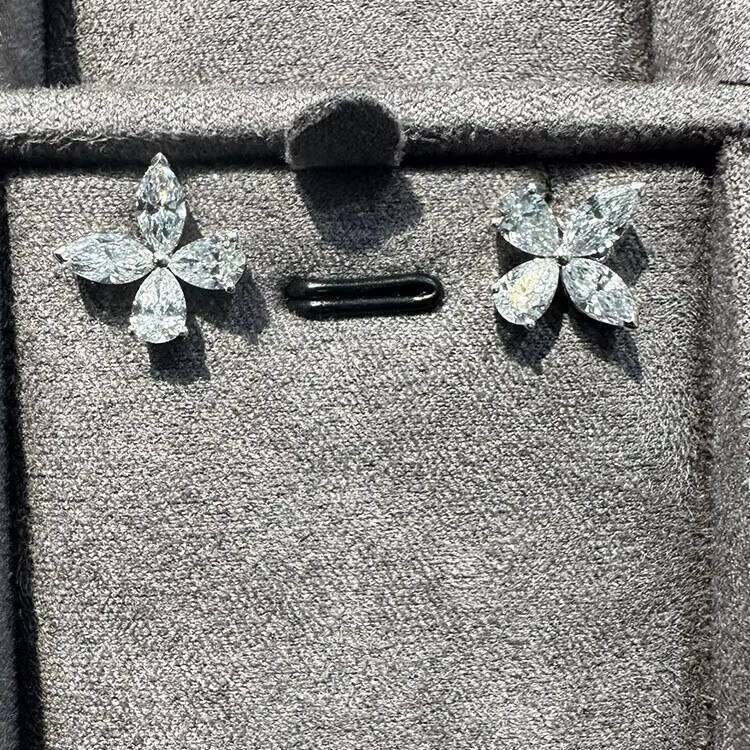 VOAINO Pear Marquise Diamond Earrings 14K Solid Gold Jewelry With Four-Leaf Clover Design