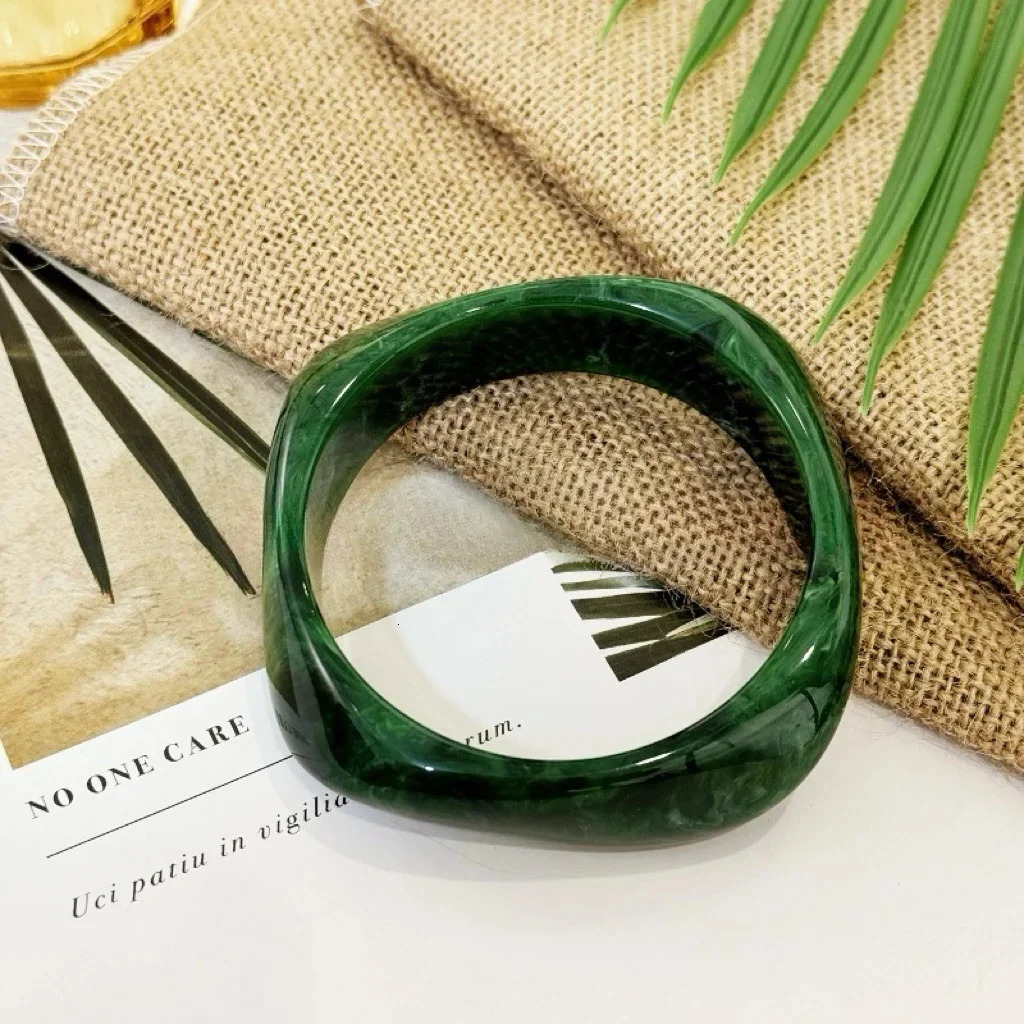 Fashionable and Bold Marble Pattern Acrylic Bracelet for Womens Daily Wear and Parties bangles for women 260120
