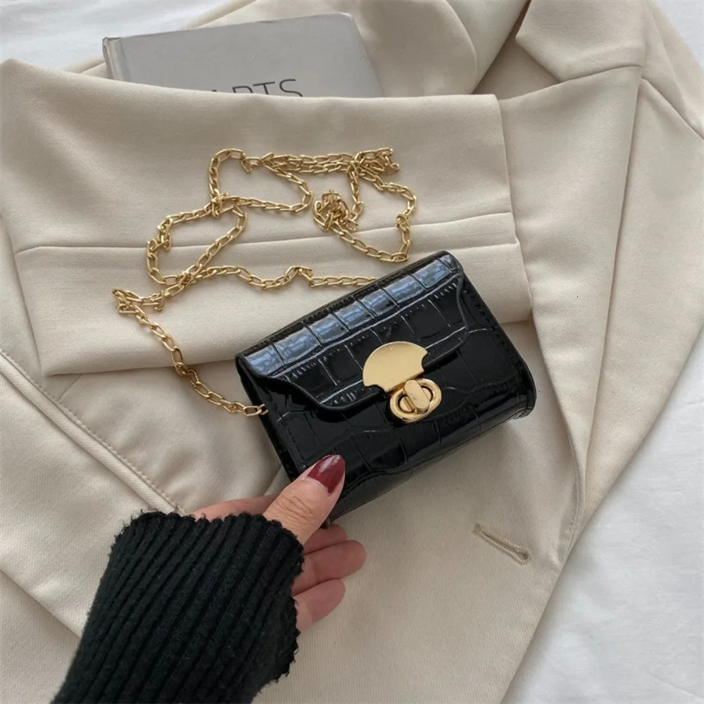 Mini fashionable shoulder crossbody small box bagperfect for storing items such as lipsticksilver coinsheadphonesetc 260208
