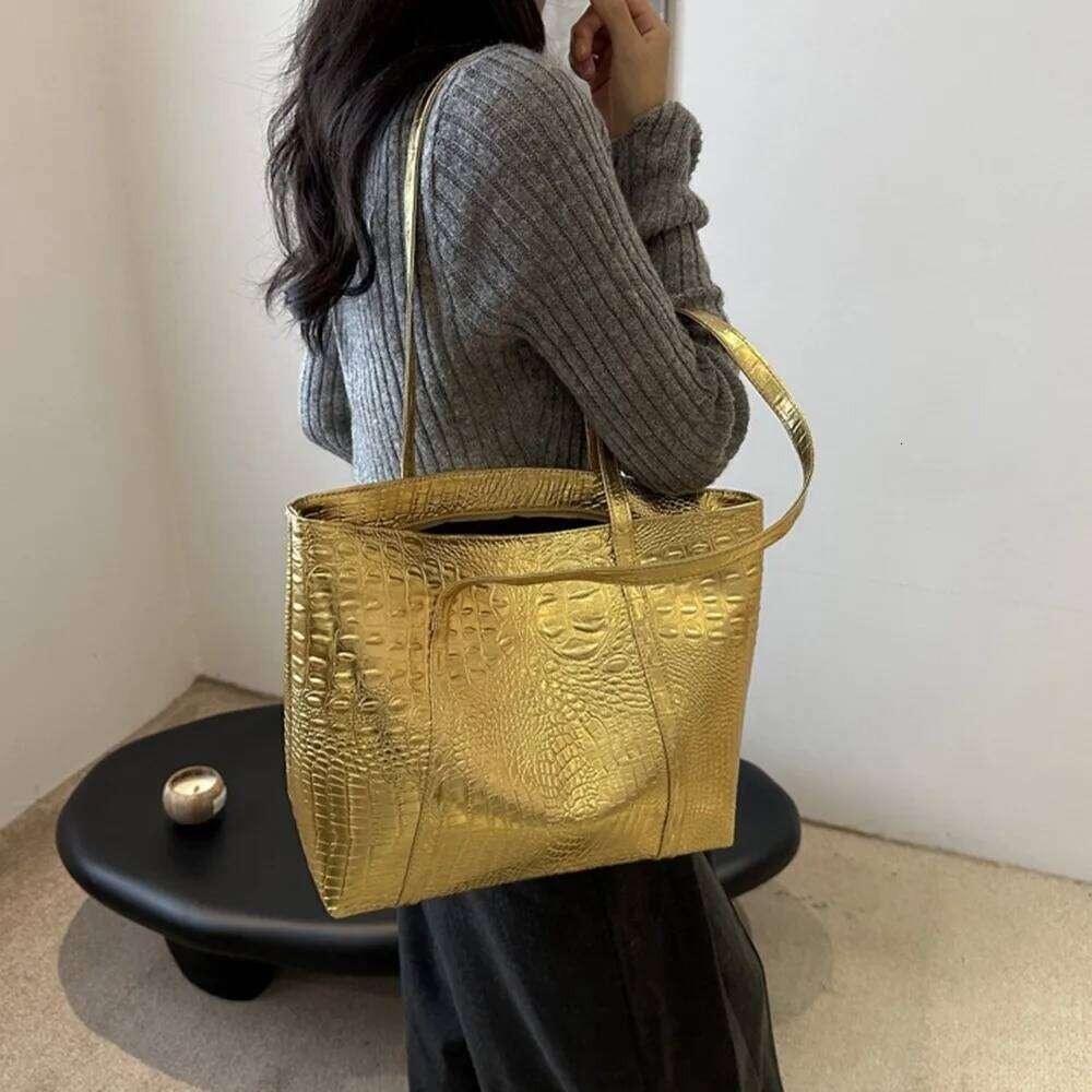 PU Leather Women Handbag Crocodile Pattern Luxury Female Shoulder Commuting Large Capacity Armpit Tote Bag Travel C260207