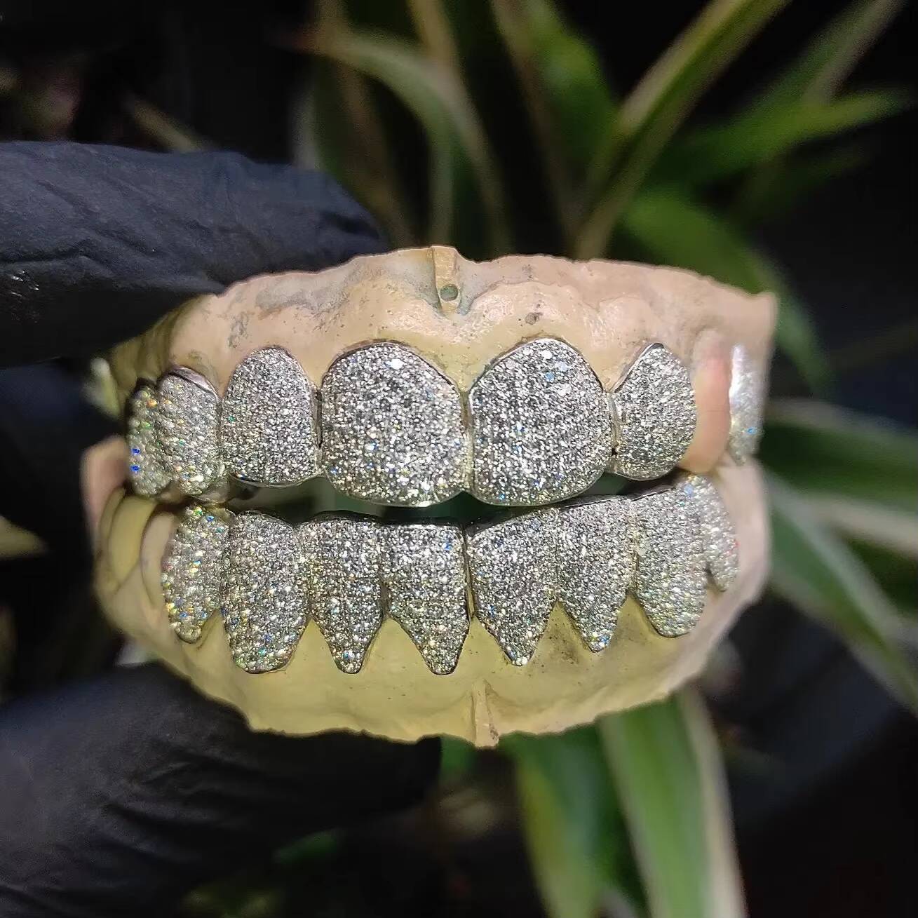 Custom 925 Sterling Silver Custom Made Personalized Vvs Vvs1 Moissanite Diamond Hiphop 14K White Gold Iced Out Grillz Bling