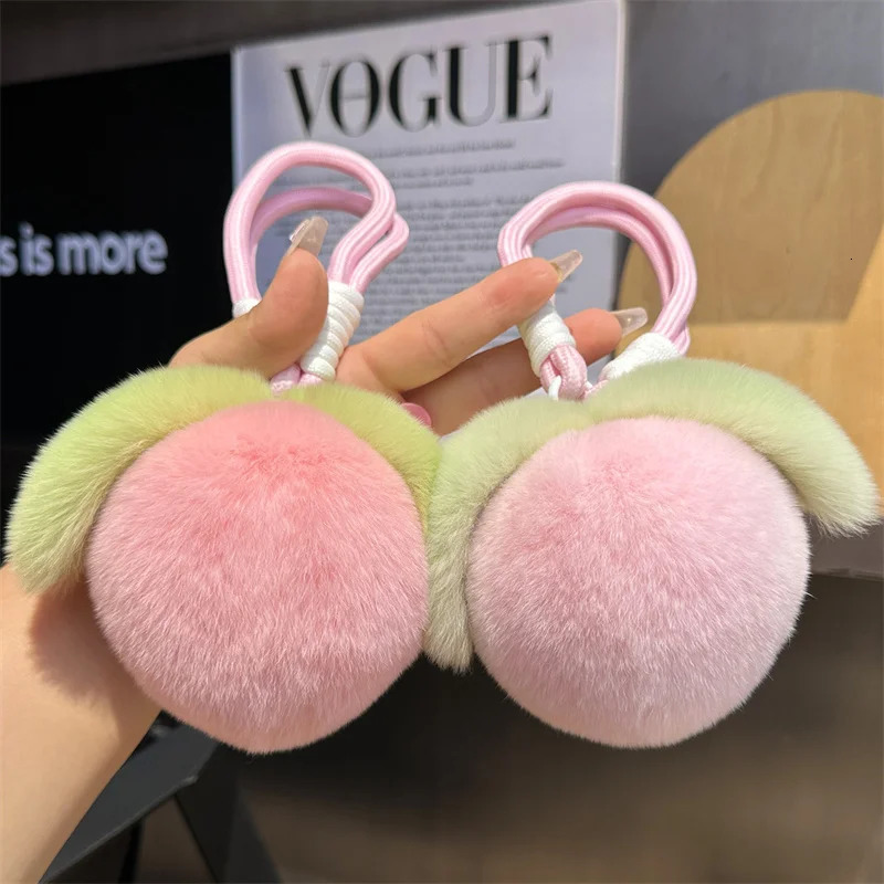 Real Rabbit Hair Cute Furry Peach Keychain Keychains Women Plush Rex Rabbit Fur Car Key Chain Bag Decoration Pendant Gift 260107