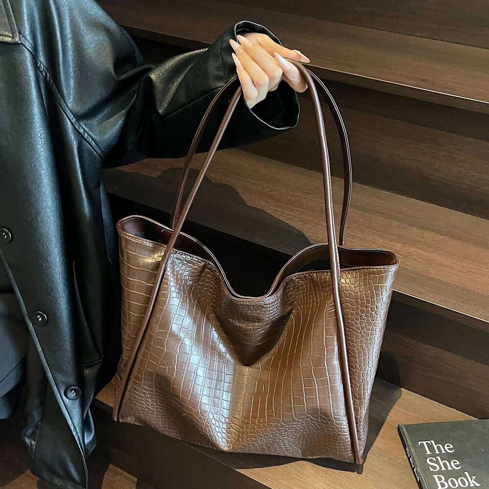 Vintage PU Leather Women Tote Bags 2025 New Large Capacity Fashion Handbags High Grade Versatile Shoulder Bag C260207