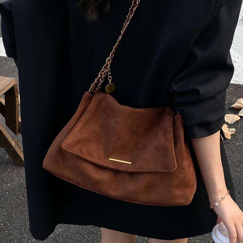 Women Suede Chain One Shoulder Bag Autumn Winter Vintage Frosted Solid Buckle Large Capacity Armpit Bags Daily Commute Packs C260207