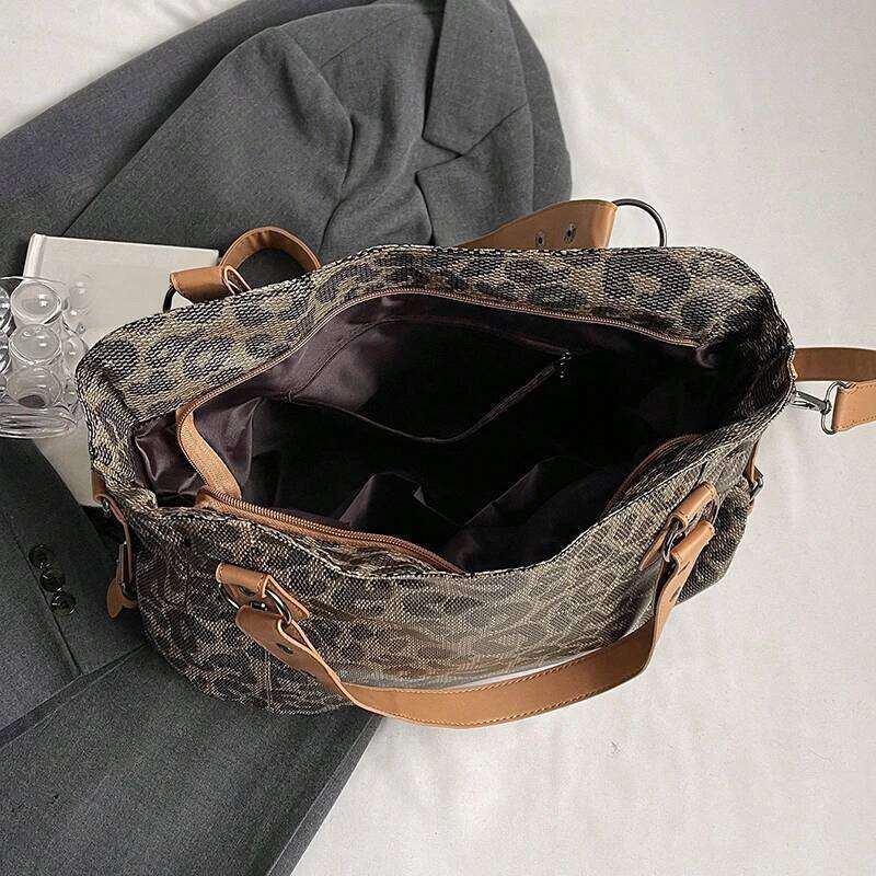 Random pattern leopard print contrasting crossbody bag, simple and exquisite women's bag. C260207