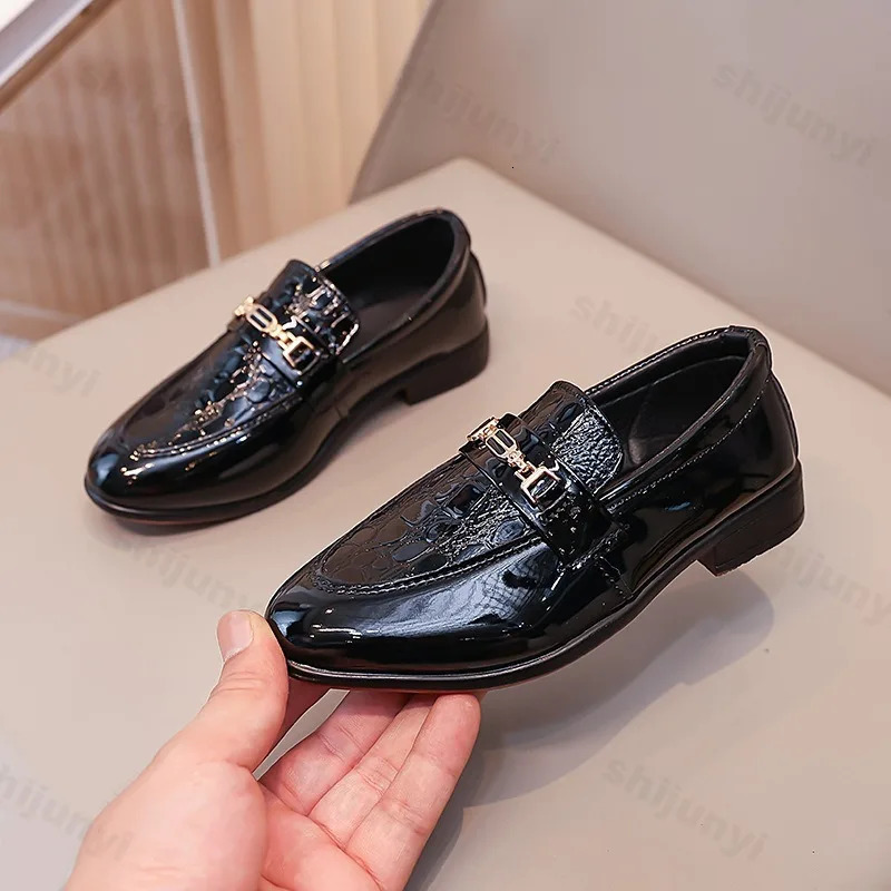 Children Leather Shoes Boys Formal Shoes Black Classic Point Toes Soft Bottom 2025 Spring Autumn British Style Kids Flat Shoes 260126
