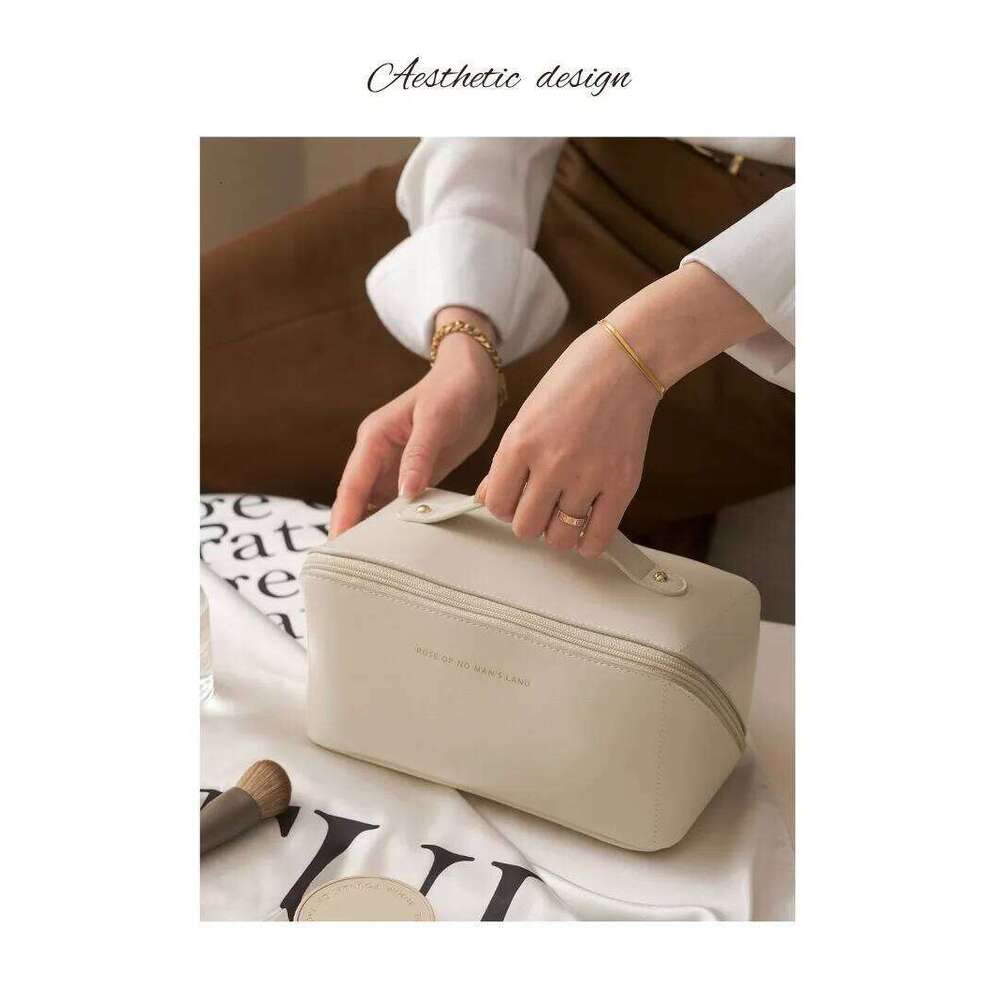 Popular hot-selling large-capacity women's fashion cosmetic storage bag travel portable waterproof large t Y260206