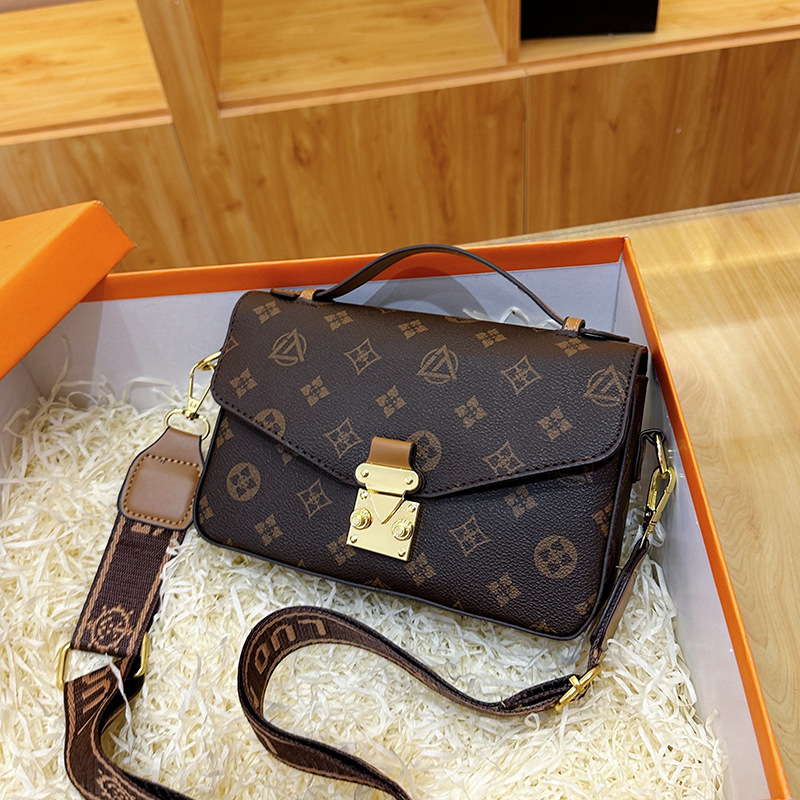 2026 New Cross-border Women's Bag Fashion Print Single-Shoulder Handbag Small Square Bag Versatile High-Quality Feel Crossbody Bag