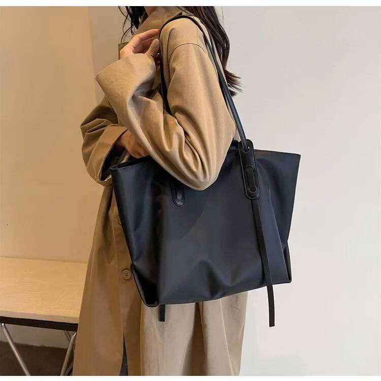 Women Handbags large Capacity Tassels Female Shoulder Bags Soft Oxford Travel big Totes new ladies Hand Bag black C260207