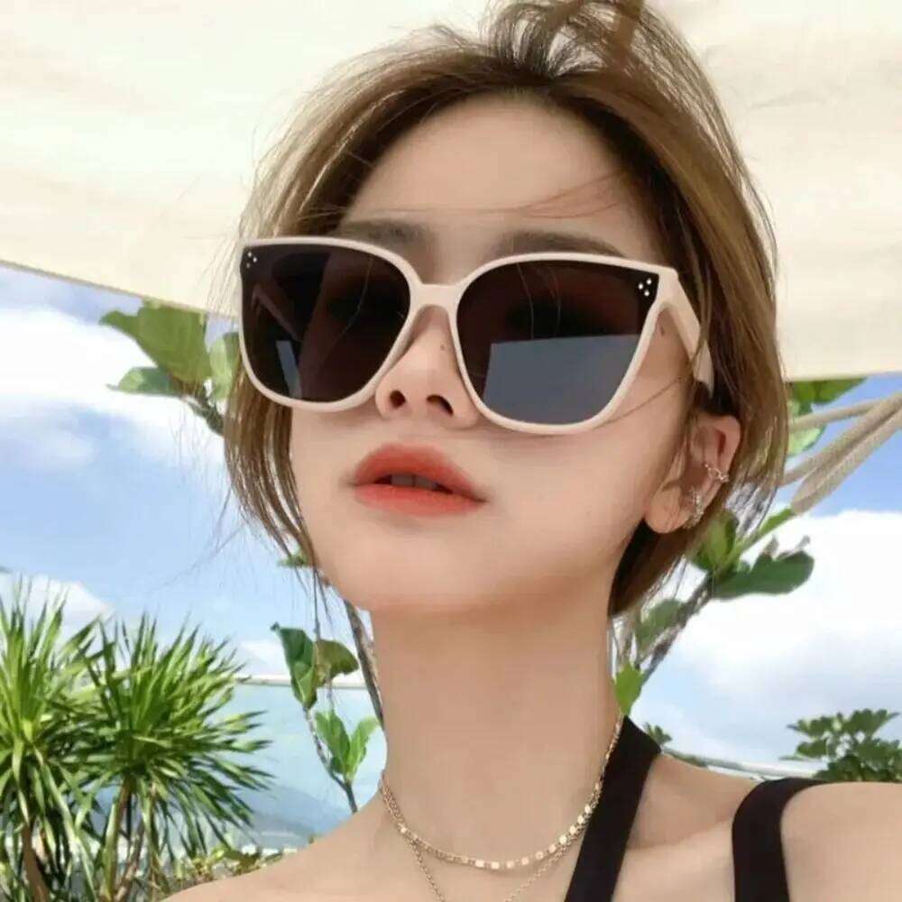 Trendy Unisex Square Frame Sunglasses Fashionable UV400 Protection Beach Sunshade Black Shades Perfect for Daily and Photography Y260207