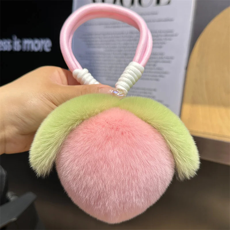 Real Rabbit Hair Cute Furry Peach Keychain Keychains Women Plush Rex Rabbit Fur Car Key Chain Bag Decoration Pendant Gift 260107