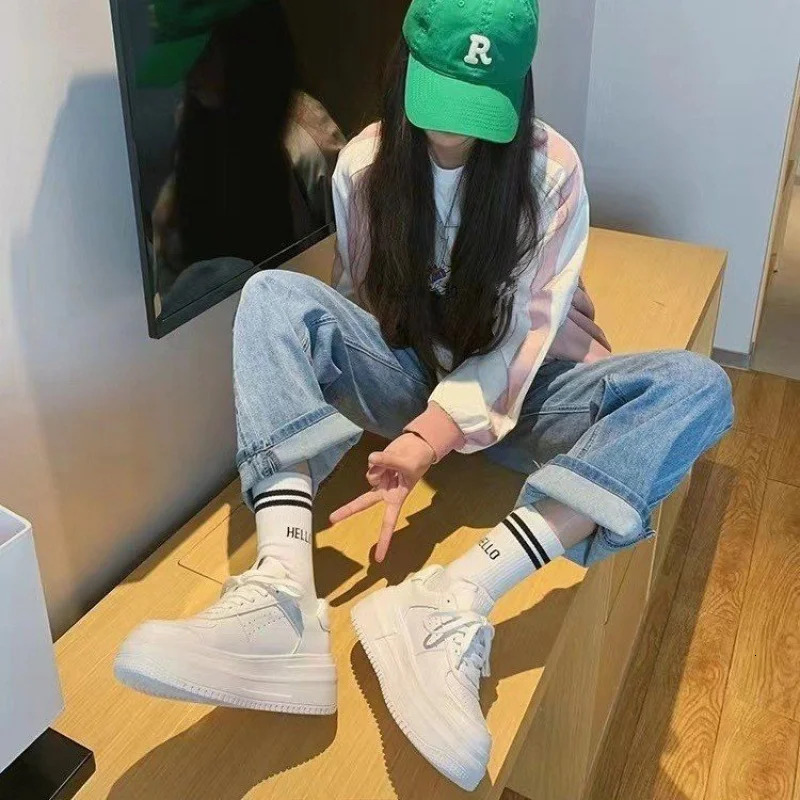 Sophisticatedly Trendy ed y sole Sneakers Perfect for Elevating Fashion forward Appearances 260208