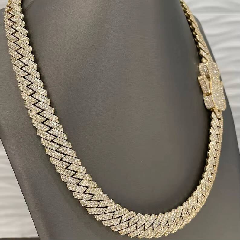 VVS Moissanite Diamond Studded 15mm Miami Cuban Chain 925 Silver Iced Moissanite Hip Hop Necklace Giftable Cuban Chain Necklace