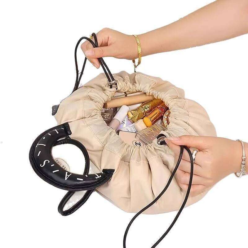 Women's Large Capacity Portable Cosmetic Waterproof Travel Storage Drawstring Wash Bag Y260206