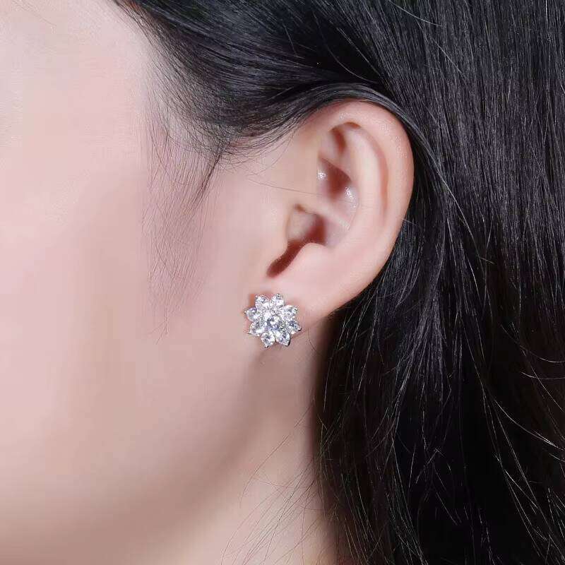 Fashion Jewelry 0.5Ct Flower 925 Silver For Women Vvs D Moissanite Earrings
