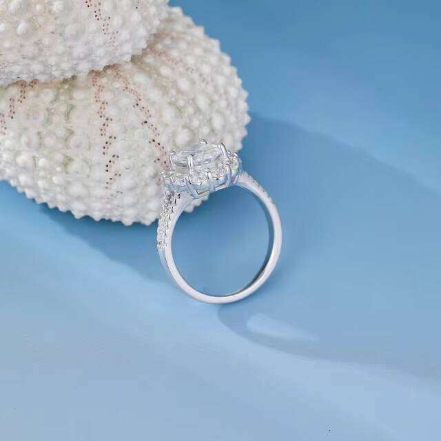 NATUNA Wholesale Romantic 925 Sterling Silver 2Ct Oval Moissanite Engagement Ring For Women