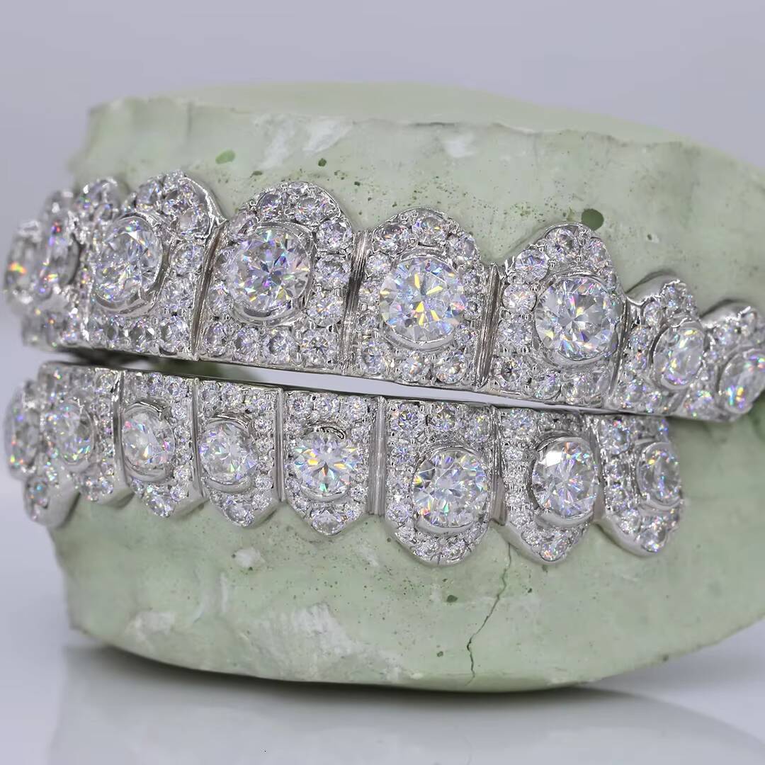 Custom S925 Silver 10K 14K 18K Solid Gold 5mm Center Moissanite Diamond Grillz Jumbo Perm Cut Teeth Grillz for Men Women