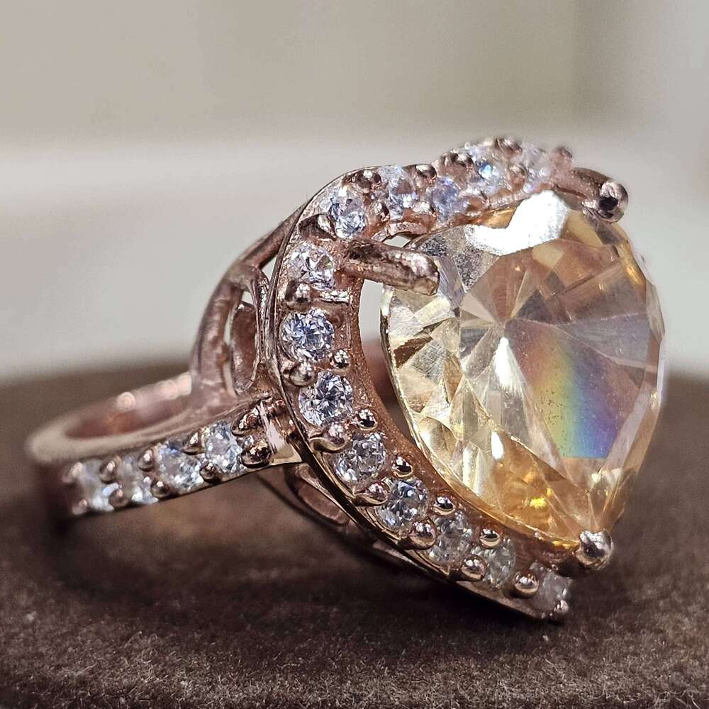 925 Sterling Silver Excellent Quality Handmade Designer Ring Heart Shape Cubic Zirconia Gemstone Latest Trendy Eternity Vermeil