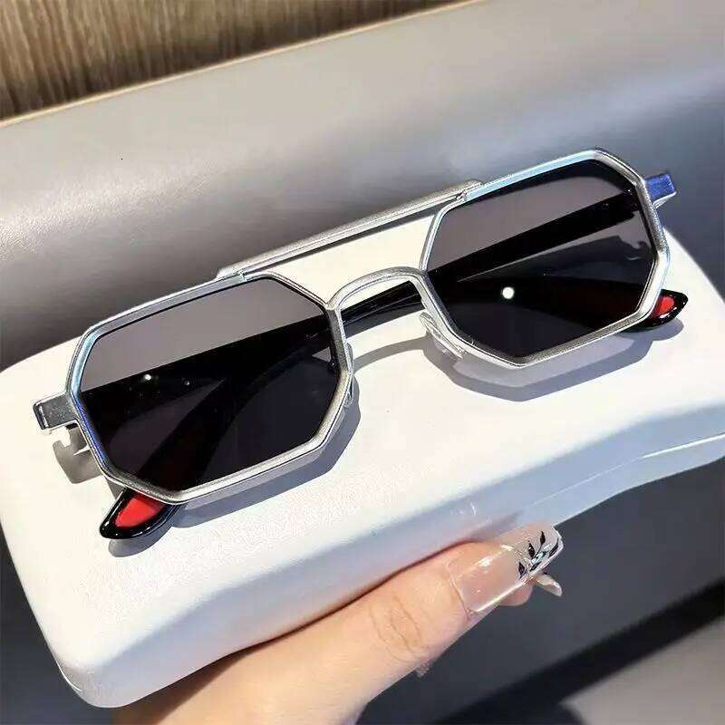 Vintage Square Sunglasses for Men Steampunk Glasses Women Unisex Style Fashion Eyewear Traveling Shades Gafas De Sol Y260207