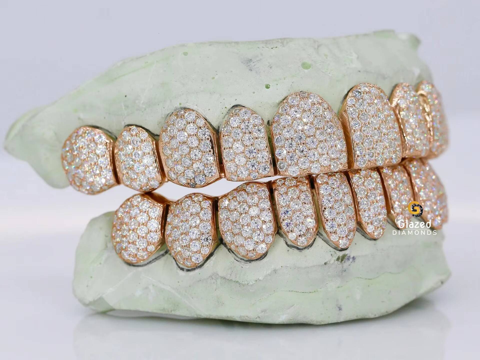 10 on 10 Teeth Iced Out Grillz Top Bottom Moissanite Diamond Gold Silver Customize Color Teeth Grillz for Men Women