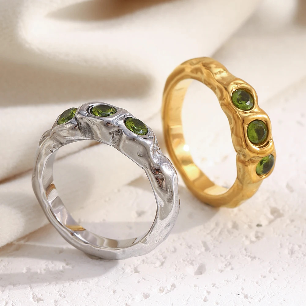 La Muses Three Green Zircon Stainless Steel Womens Ring PVD Gold Plated Trendy Daily Jewelry Accessories Gift 260202