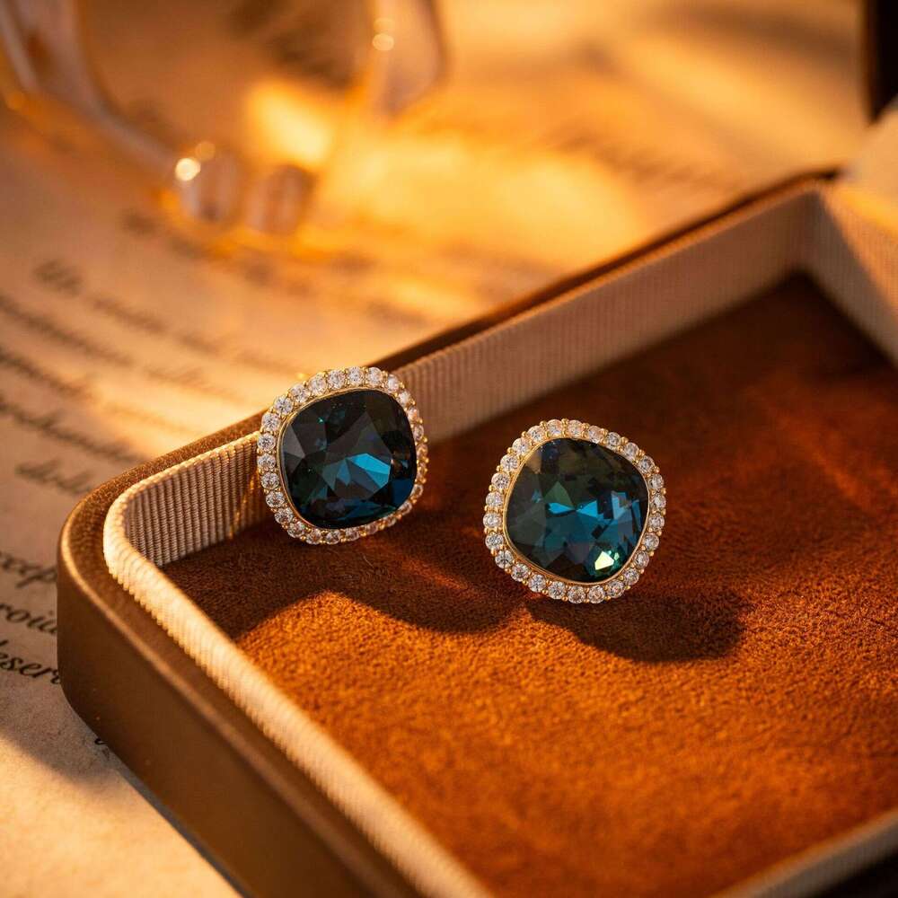 Elegant simple micro-inlaid blue zirconium for women, versatile sophisticated, fashionable and light luxury, personalized design earrings