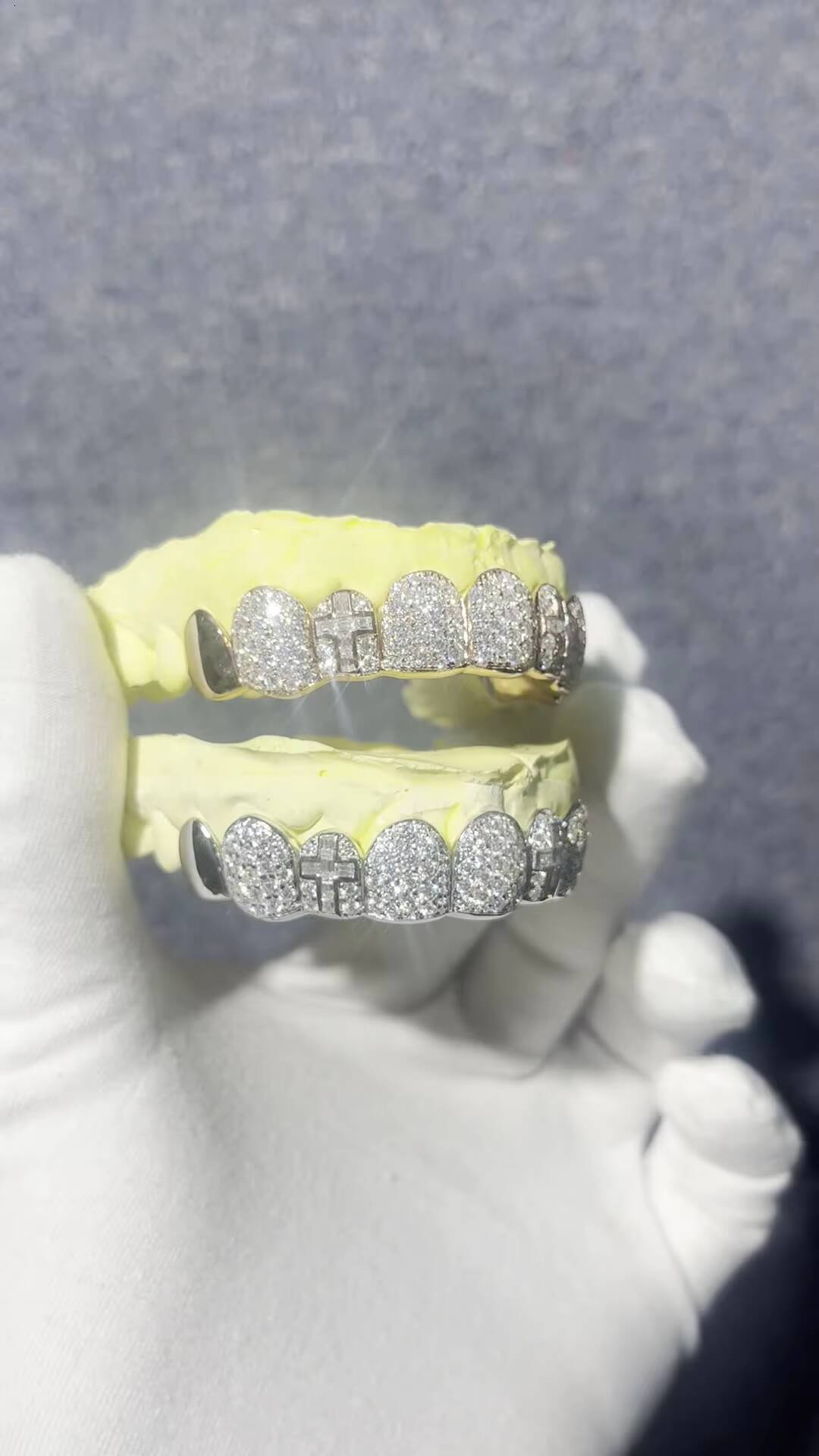 Top 8 Bottom 8 Jumping Ice Out VVS Moissanite 925 Silver Gold-plated Ladder square Cross Smooth Diamond Grill