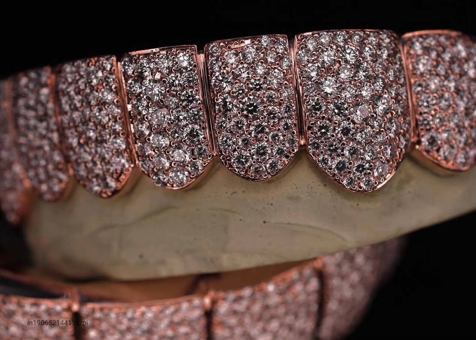 Custom Rose Gold Full Set Iced Out Diamond Grillz for Top and Bottom Teeth VVS1 Simulated Stones Hip Hop Mouthpiece Jewelry