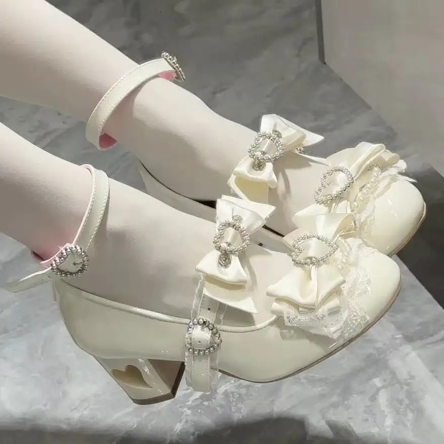 Original n Sweet Lolita Princess Shoes Fretwork Heels Applique Bow Mary Jane Street Outdoors Cosplay High Heel Pumps 260208