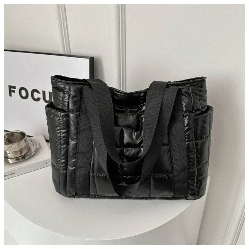 Space Padded Women Shoulder Bags For Winter 2025 Large Capacity Black Handbags er Nylon Cotton Warm Tote Solid260128