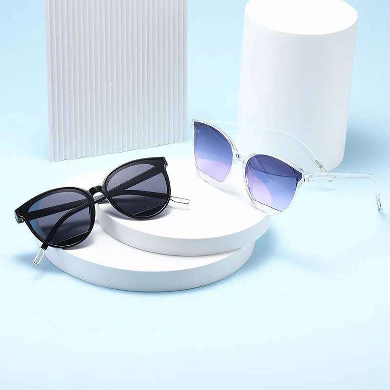 New Small Frame Oval Shape Sunglasses Women's Brand Designer Fashion Sun Glasses Women Outdoor Travel Eyewear UV400 Gafas De Sol Y260207