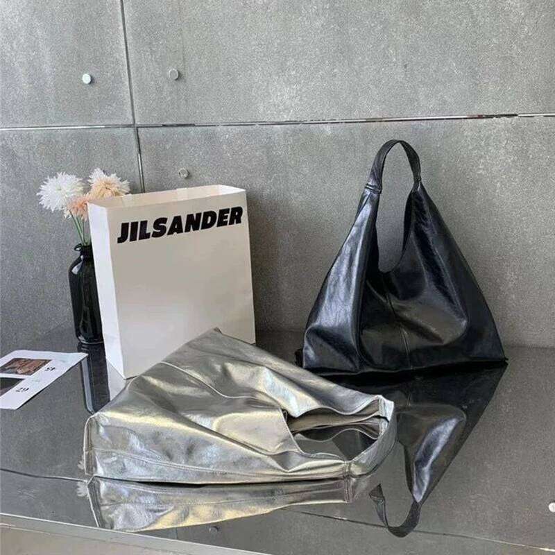 High Appearance Fashionable Tote Bag, Solid Color And Large Capacity French Style Bag For Celebrities, Waterproof Underarm B C260207