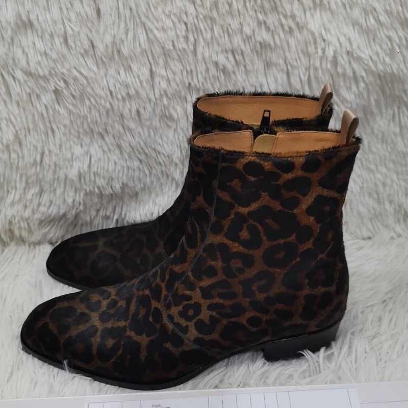 Leopard Chelsea Boots for Men Med Heeled Genuine Leather Prints Ankle Zip Retro British Style High Top Catwalk Male Shoes 260208
