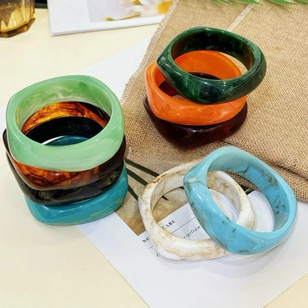 Fashionable and Bold Marble Pattern Acrylic Bracelet for Womens Daily Wear and Parties bangles for women 260120