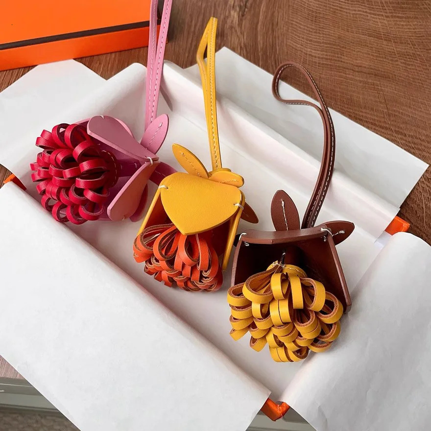 Flower Shaped bag charm colorful womens flower bag pendant high-end Keychain Hand Rope Gift Home Decoration 260130